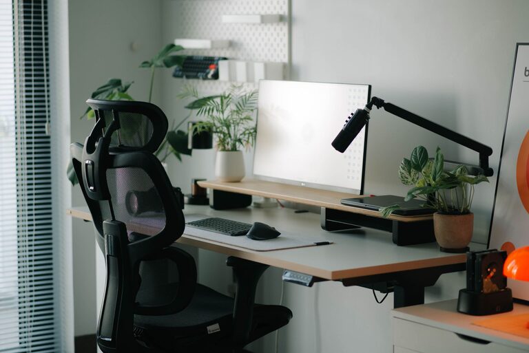 Tips for Creating a Relaxing Home Office Environment